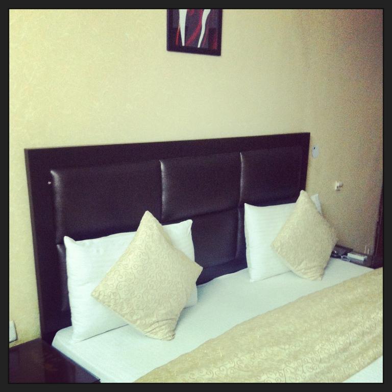 Hotel PK Residency Noida Zimmer foto
